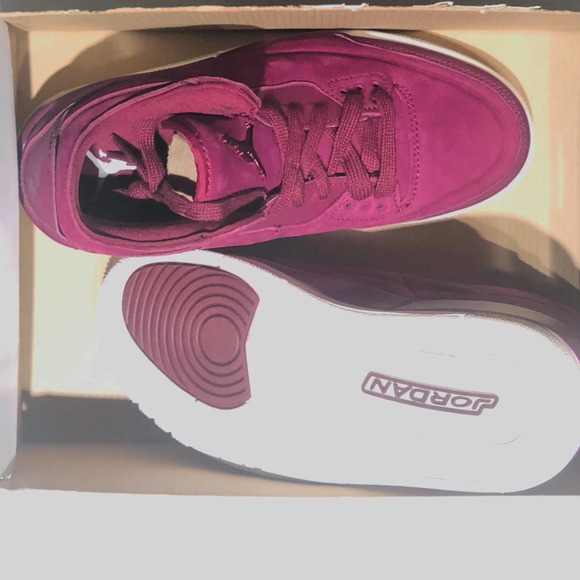🙅‍♀️SOLD😄 WMNS JORDAN RETRO 3 SE SNKRS BURGUNDY NEW - Picture 7 of 7